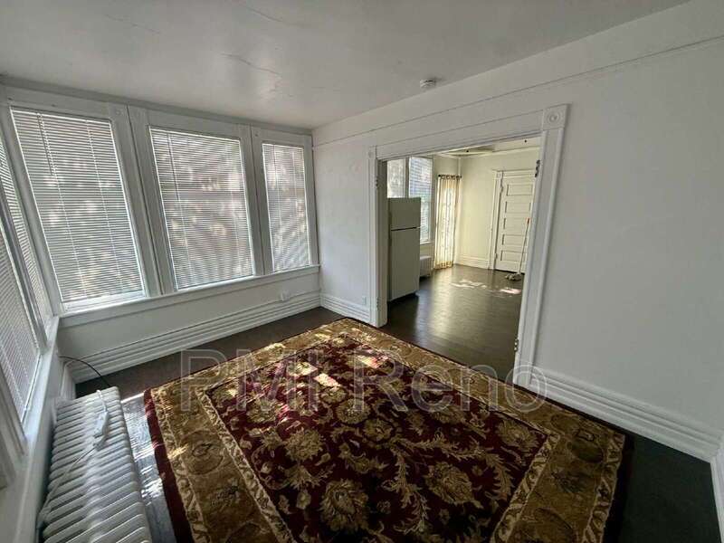 Affordable on-campus room for rent, featuring an en-suite bathroom. property image