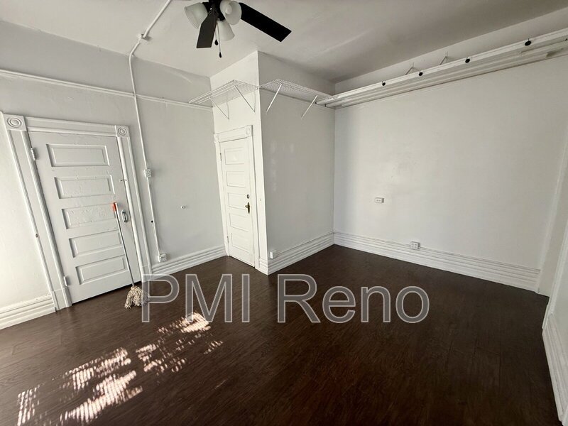 Affordable on-campus room for rent, featuring an en-suite bathroom. property image