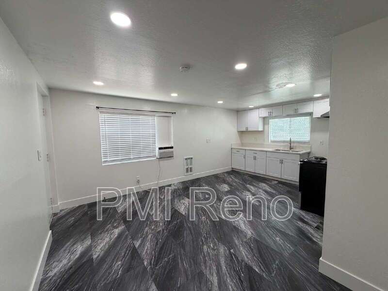 Bright Midtown 2 bedroom in a Great Location! property image