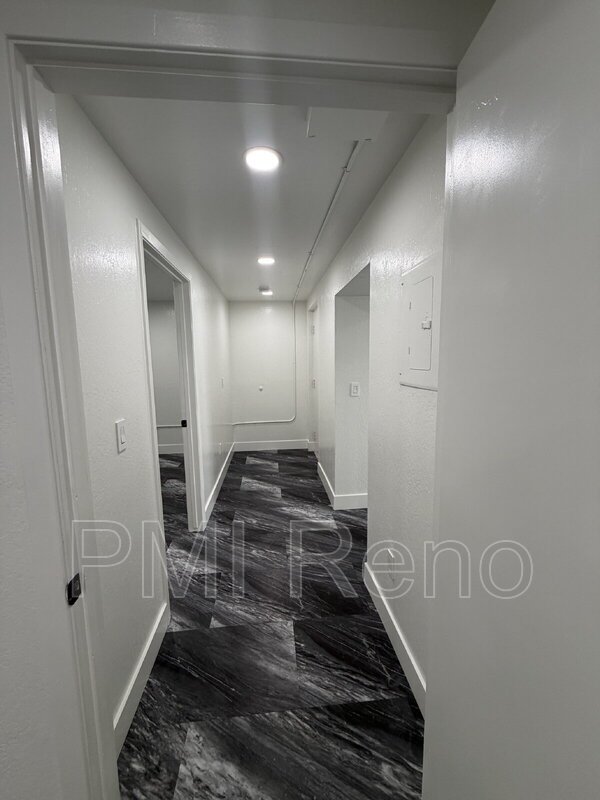 Bright Midtown 2 bedroom in a Great Location! property image
