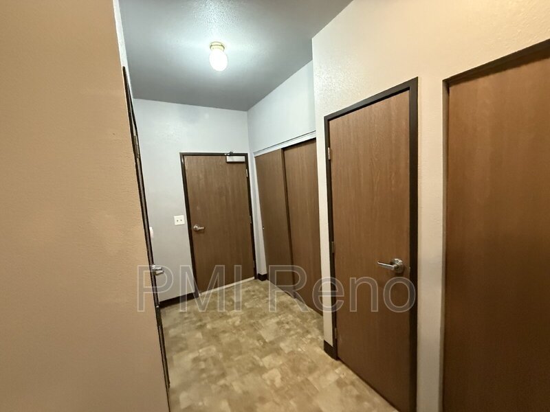 Charming 2-Bed Retreat with Stunning Views in Sparks – Cozy 775 Sq Ft Gem! property image