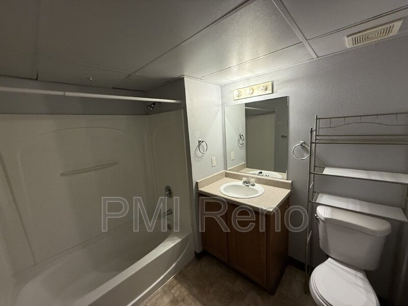 Charming 2-Bed Retreat with Stunning Views in Sparks – Cozy 775 Sq Ft Gem! property image
